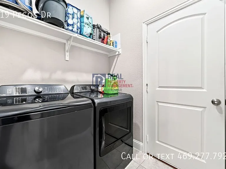 319 Pecos Dr — Photo 32
