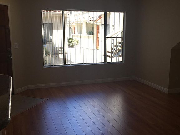 5th image of 1243 Stanley Ave APT 112