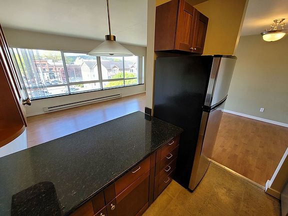 2nd image of 1819 NW Central Pl #2-405