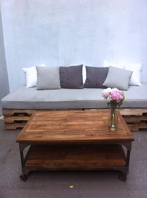 1st image of 212 W 11th St APT 1