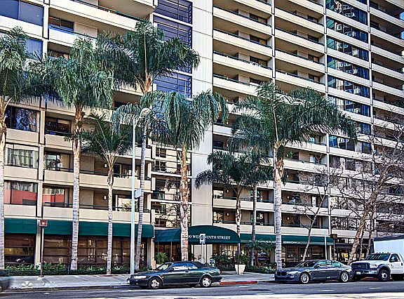 3rd image of 600 W 9th St APT 203