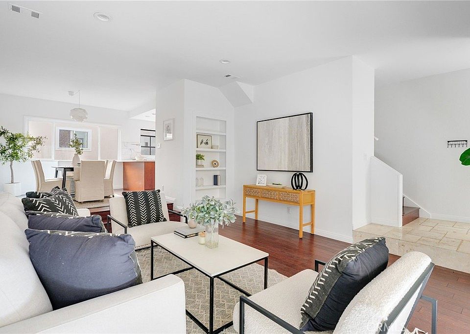 1st image of 1742 Granville Ave APT 4