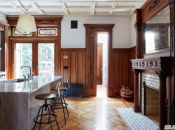 2nd image of 390 Sterling Pl