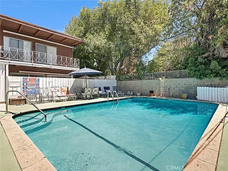 4268 Troost Ave — Photo 25