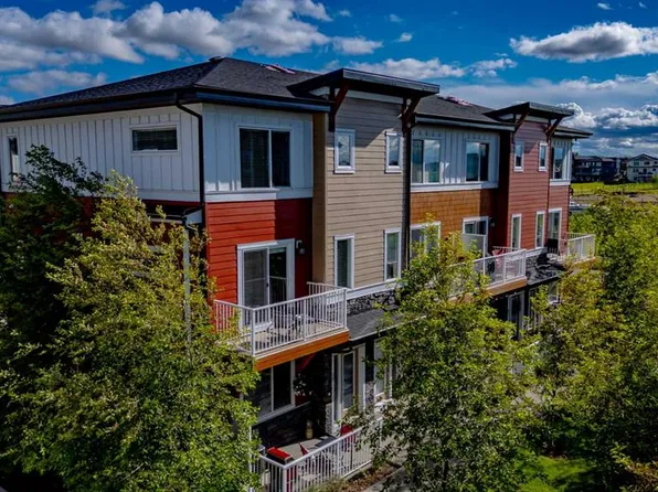 111 N Rainbow Falls Gate #17, Chestermere, AB T1X 0Z4