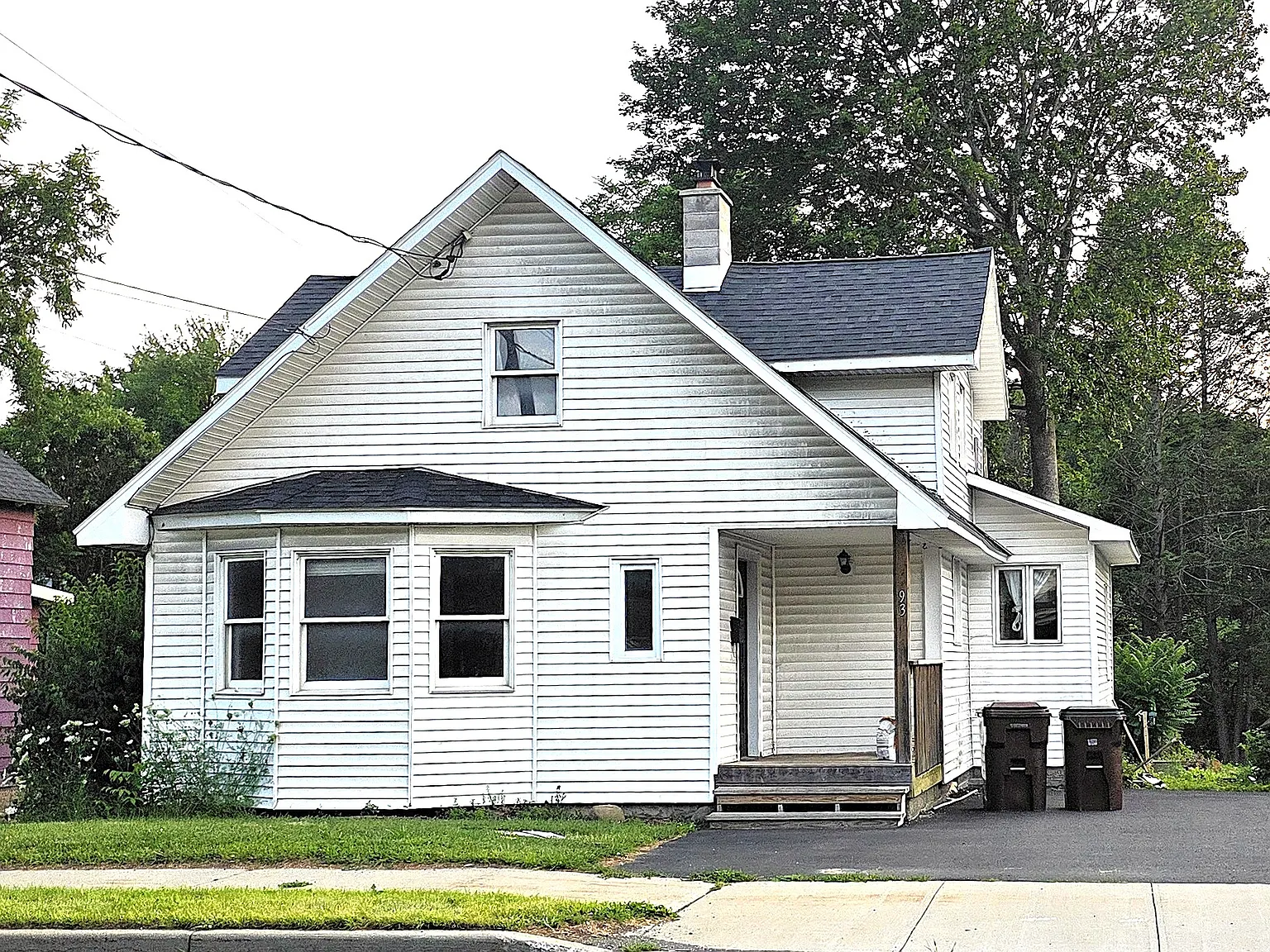 4 bed, 1561 sqft, $2,600 — Photo 2