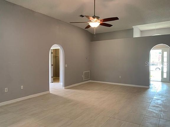 5th image of 15925 Wilkinson Dr