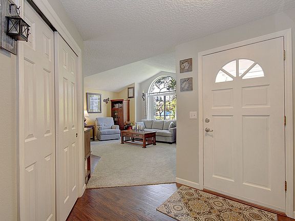 5th image of 2705 NE 154th Ct