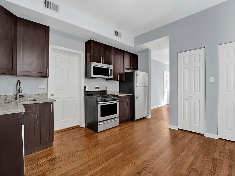 3340 S Carpenter St #2F — Photo 8
