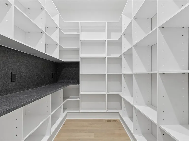 1000 Clementstone Northeast Dr — Photo 19