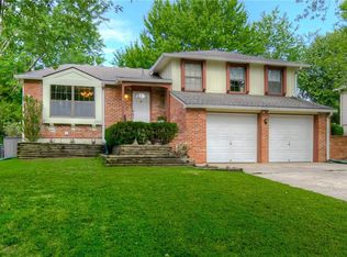 12910 S Sycamore St, Olathe, KS 66062