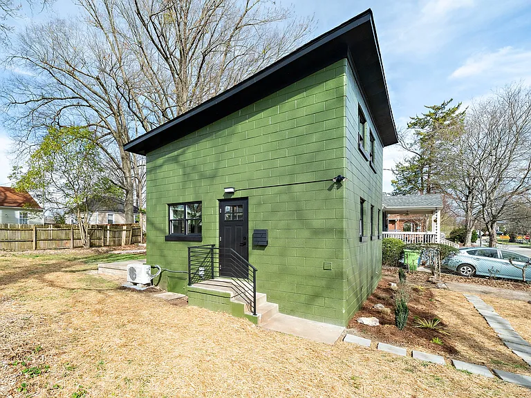 210 Lincoln Ct — Photo 11