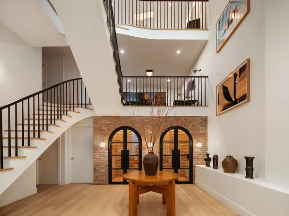 205 Clinton Street image 4 of 38