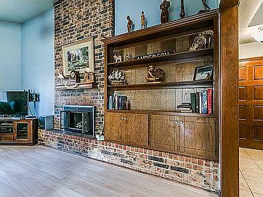 1721 N Gleason Ave — Photo 5