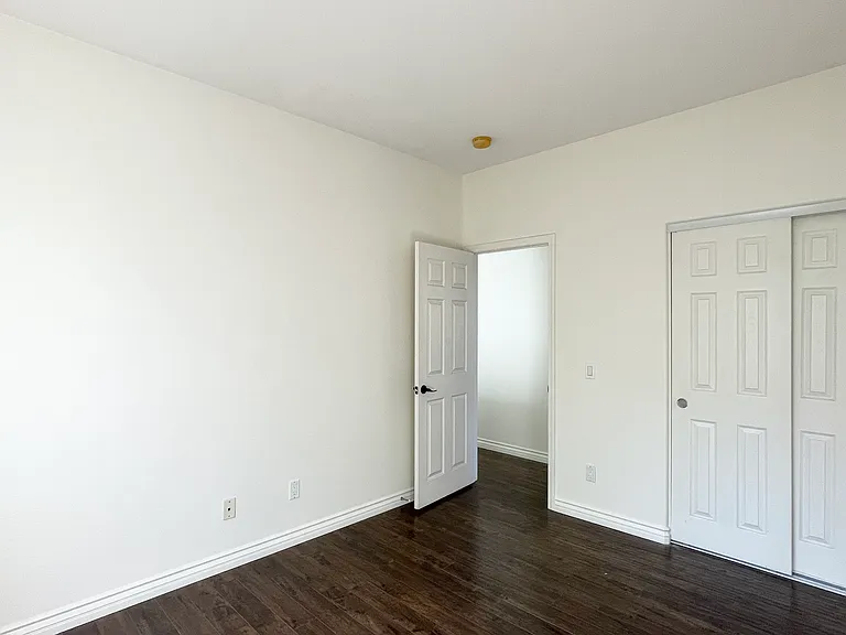5218 Mariner Dr — Photo 42