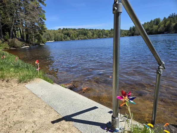35 Collins Landing Road #32, Weare, NH 03281