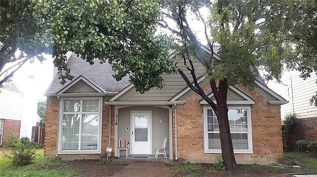 1st image of 318 Pool Dr