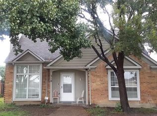 318 Pool Dr, Cedar Hill, TX 75104
