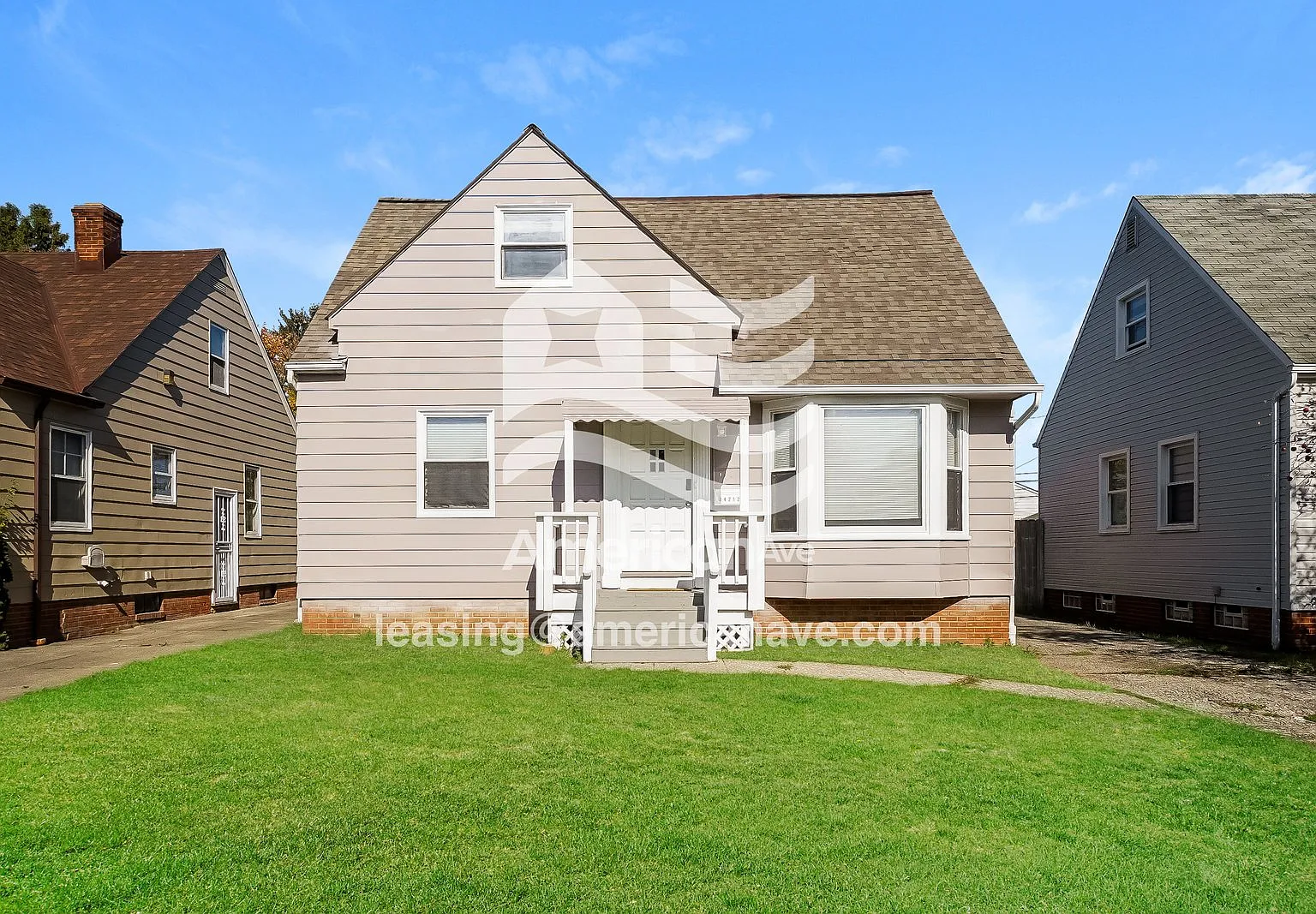 3 bed, 1.0 bath, 1289 sqft, $1,568 — Photo 1