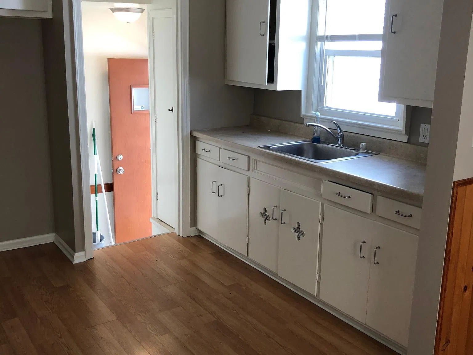 E 113th St, Garfield Heights — Photo 2