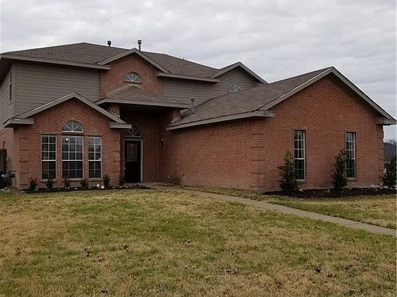 2nd image of 1201 Mockingbird Ln