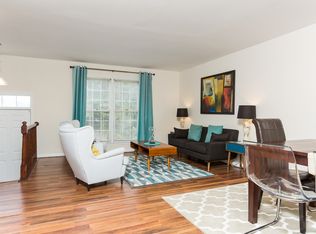 12652 Marcum Ct, Fairfax, VA 22033