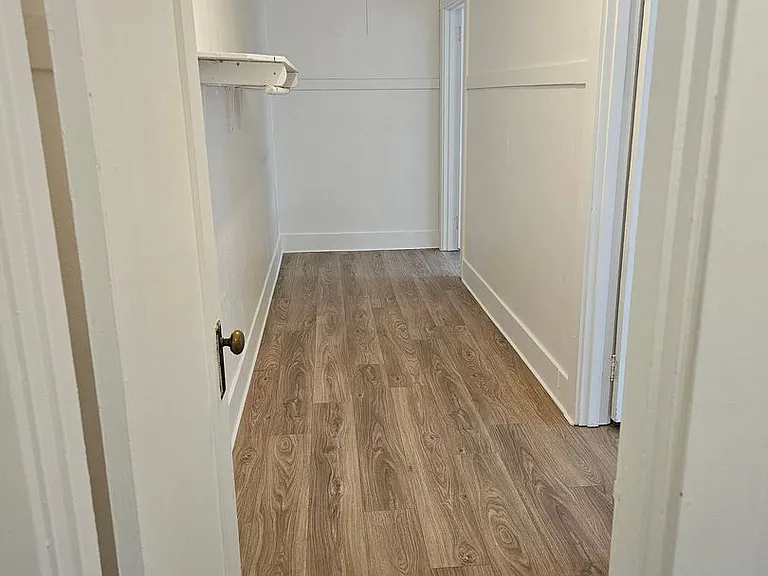435 -Keystone Apartments — Photo 12