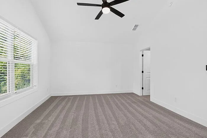 310 E Talleyrand Ave — Photo 25