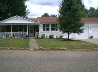 1515 Noble St, Barberton, OH 44203
