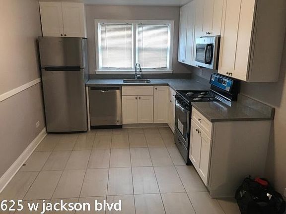 3rd image of 625 W Jackson Blvd #526