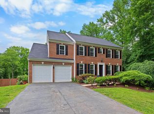8208 Franklin Dr, Lorton, VA 22079