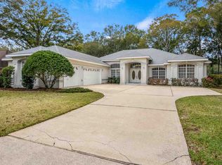 6084 Forest Green Rd, Pensacola, FL 32505