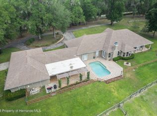 5443 Griffin Rd, Brooksville, FL 34601