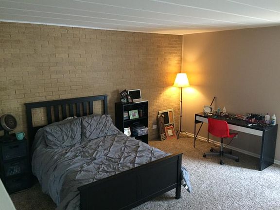 3rd image of 6830 N Ozark Ave APT 1A