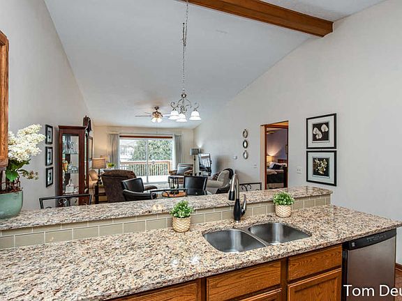 5th image of 113 Grand Village Ct SW #30