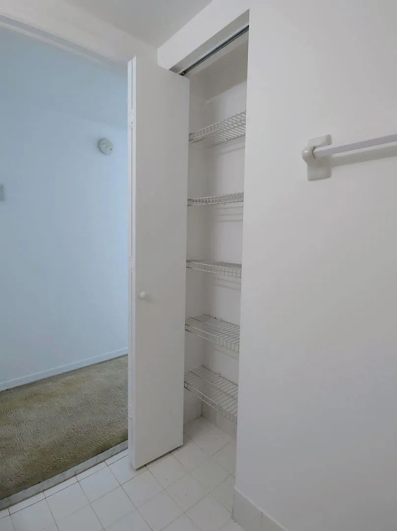 Modern 1BR/1BA Condo with Stainless Steel Appliances Downtown Miami — Photo 4