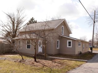 113 S Benton St, Millersburg, IN 46543