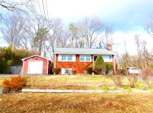 7214 Calvert St, Annandale, VA 22003