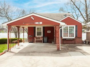 26 Emerald Shore Dr, Lake Tapawingo, MO 64015