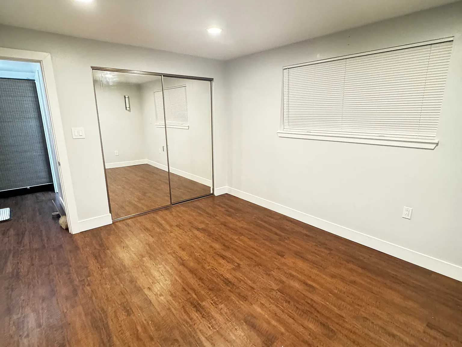NE 4th Pl, Bellevue — Photo 3