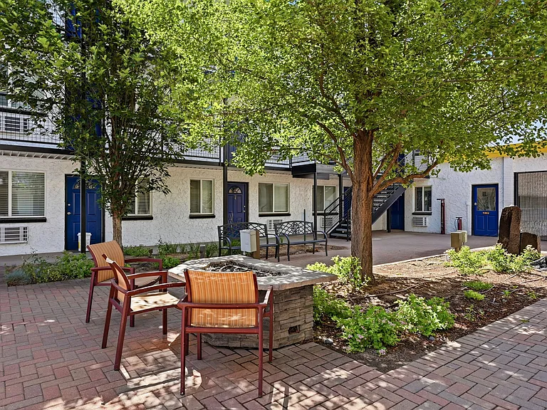 Courtyard at Cherry Creek — Photo 73
