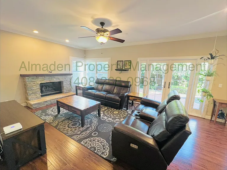 7000 Sterling Gate Ct — Photo 8