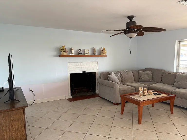 381 De Lido Ct — Photo 13