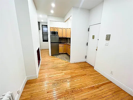 Rented by Bond New York | media 10