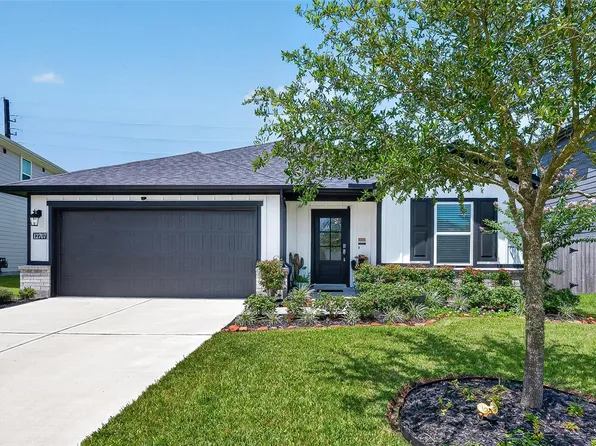12707 Gabrial Dr, Crosby, TX 77532