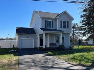 222 Pettaconsett Ave, Warwick, RI 02888