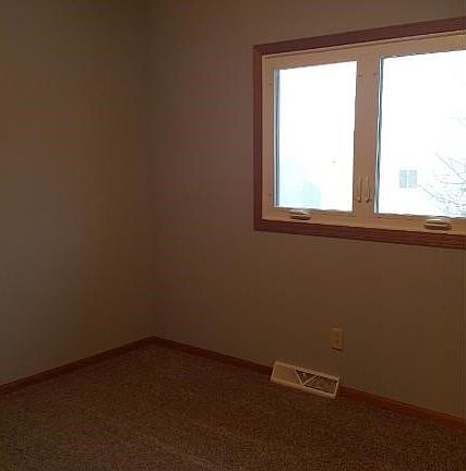 2nd Main floor bedroom