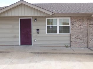 300 E 7th St, Herrin, IL 62948