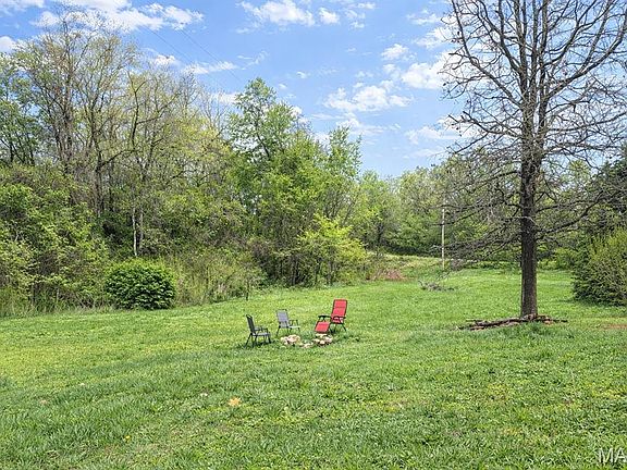 2nd image of 19490 Crabapple Rd