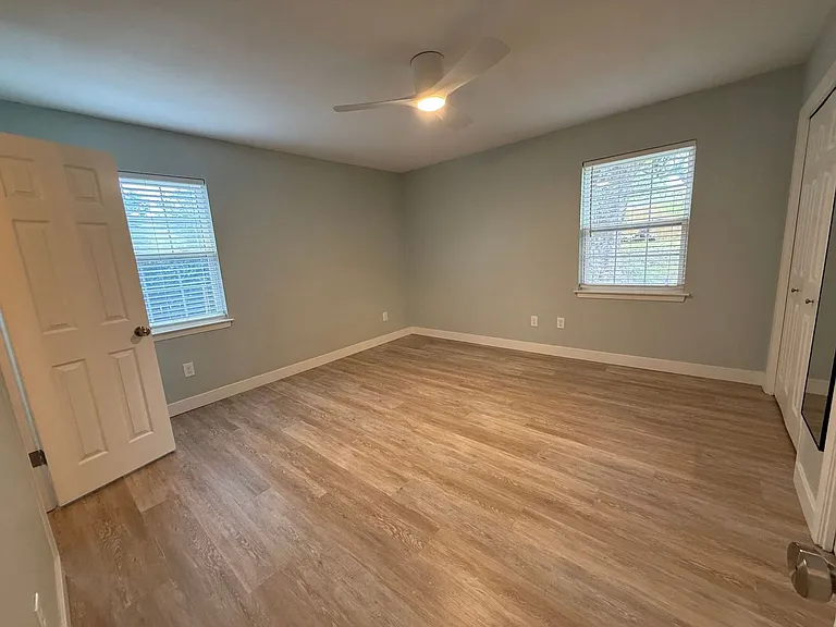 420 Dolphin St — Photo 18